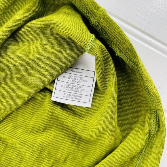 Nike ACG Womens Green V-Neck T-Shirt L - All Conditions - Picture 4 of 5